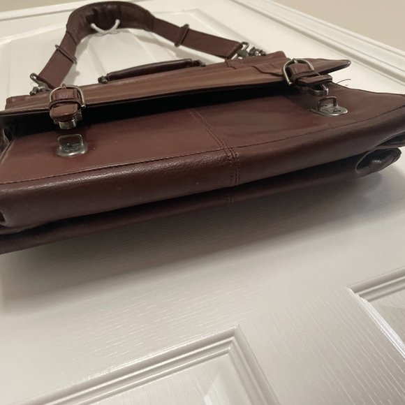Kenneth Cole Brown Leather Messenger Satchel/Briefcase - Picture 13 of 14